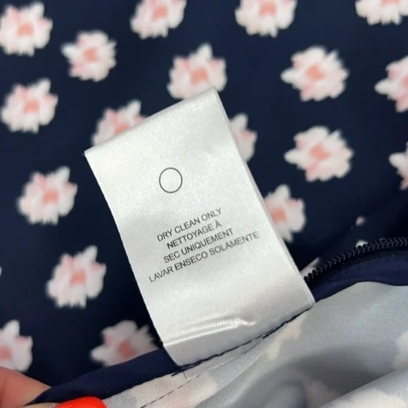 SACHIN & BABI NNWT LANA PANT Navy and Pink Pattern SZ 4 - Picture 11 of 11